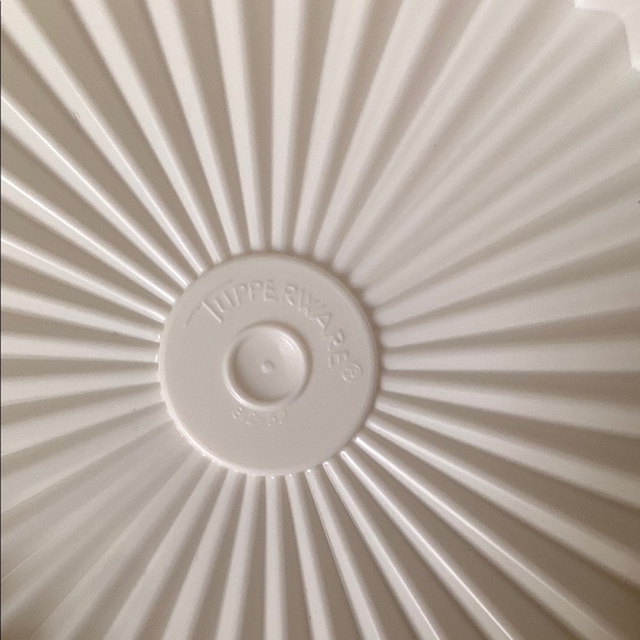 Set of  4 tupperware new Pink and Yellow Storage Containers - Picture 4 of 5